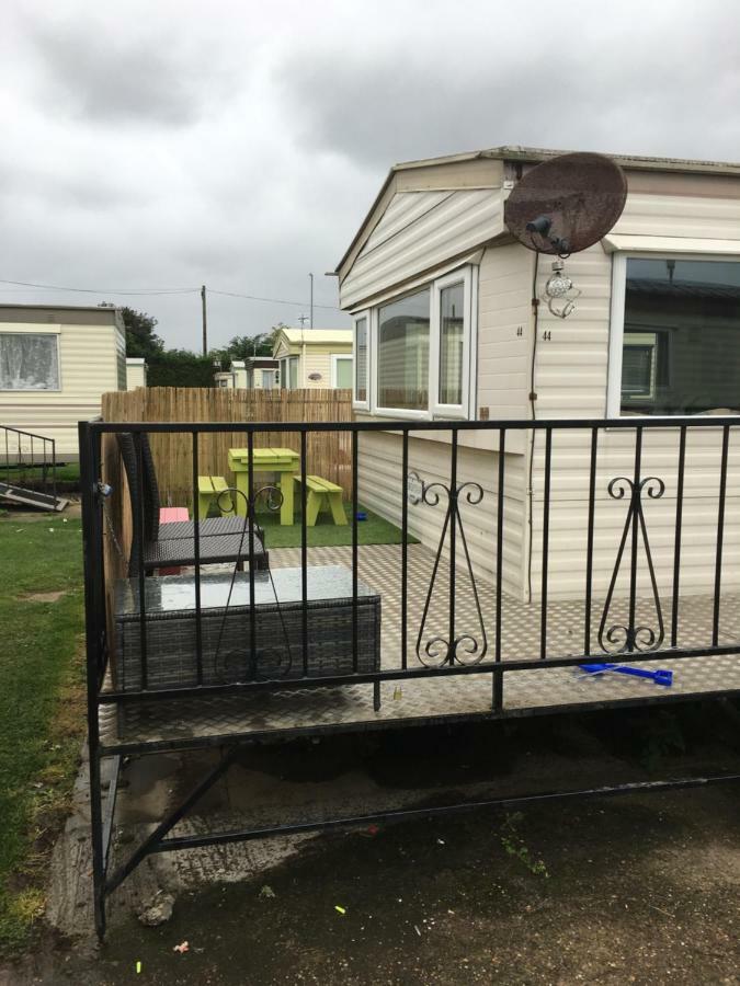 4 Bedroom Caravan Ingoldmells Skegness Exterior foto